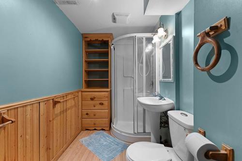 Salle de bains - 15 Av. Aurora, Pointe-Claire, QC - Indoor Photo Showing Bathroom