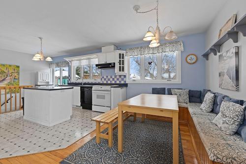 Salle à manger - 15 Av. Aurora, Pointe-Claire, QC - Indoor