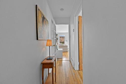 Hall d'entrée/Vestibule - 15 Av. Aurora, Pointe-Claire, QC - Indoor Photo Showing Other Room