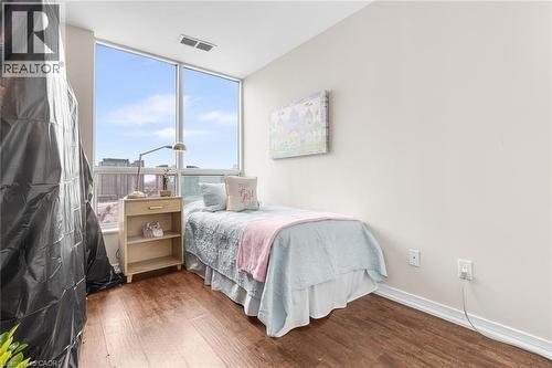 2565 Erin Centre Boulevard Unit# Ph7, Mississauga, ON - Indoor Photo Showing Bedroom