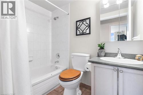 2565 Erin Centre Boulevard Unit# Ph7, Mississauga, ON - Indoor Photo Showing Bathroom
