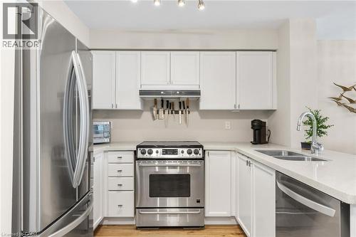2565 Erin Centre Boulevard Unit# Ph7, Mississauga, ON - Indoor Photo Showing Kitchen With Stainless Steel Kitchen With Double Sink With Upgraded Kitchen