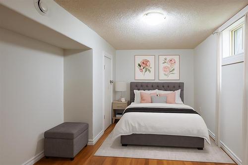 644 Mountain Avenue, Winnipeg, MB - Indoor Photo Showing Bedroom
