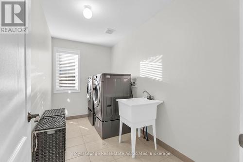 879 Etherington Way, Milton, ON - Indoor Photo Showing Laundry Room