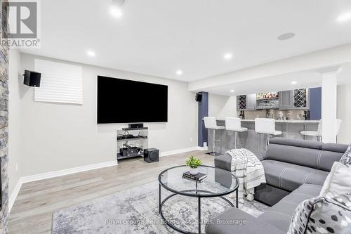 879 Etherington Way, Milton, ON - Indoor Photo Showing Living Room