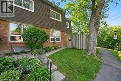 489 TIMBER Lane  Burlington, ON L7L 4B1