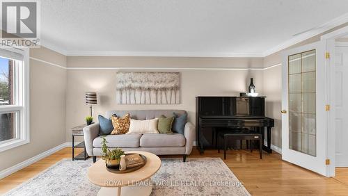 75 Dawn Ridge Drive, Kitchener, ON - Indoor Photo Showing Living Room