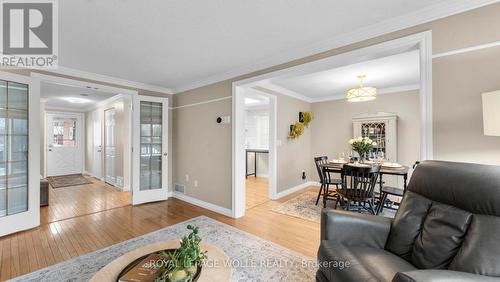 75 Dawn Ridge Drive, Kitchener, ON - Indoor Photo Showing Living Room