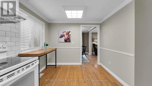 75 Dawn Ridge Drive, Kitchener, ON - Indoor Photo Showing Kitchen