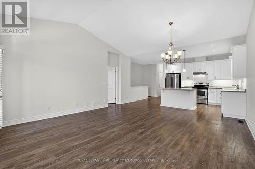 3 Tabitha Court, St. Catharines (Carlton/Bunting), ON - Indoor Photo Showing Kitchen