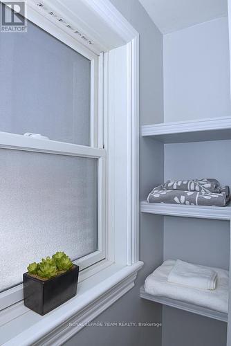 Built-in shelving neatly tucked out of sight! - 1305 Kingston Avenue, Ottawa, ON - Indoor