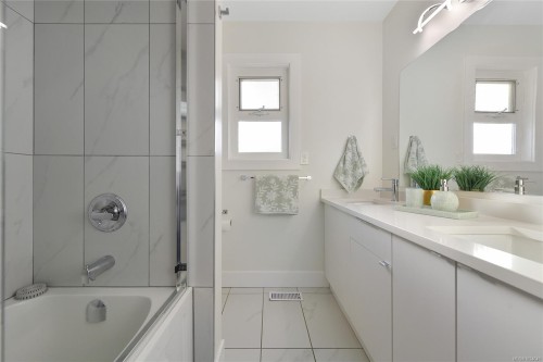 2048 Courser Dr, Sidney, BC 