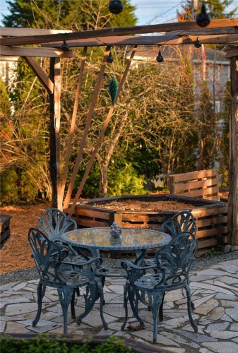 2048 Courser Dr, Sidney, BC 