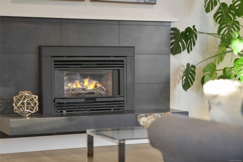 2048 Courser Dr, Sidney, BC 