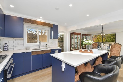 2048 Courser Dr, Sidney, BC 