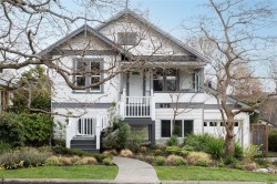 675 Monterey Ave  Oak Bay, BC V8S 4T8