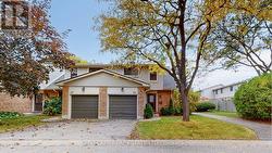 6 - 2701 AQUITAINE AVENUE  Mississauga, ON L5N 2H7