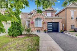 51 SEASCAPE CRESCENT  Brampton, ON L6P 3C5