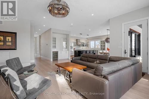 111 Grand Ridge Drive, Cambridge, ON - Indoor Photo Showing Living Room