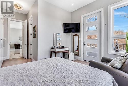 111 Grand Ridge Drive, Cambridge, ON - Indoor Photo Showing Bedroom