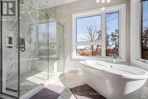 111 Grand Ridge Drive, Cambridge, ON - Indoor Photo Showing Bathroom