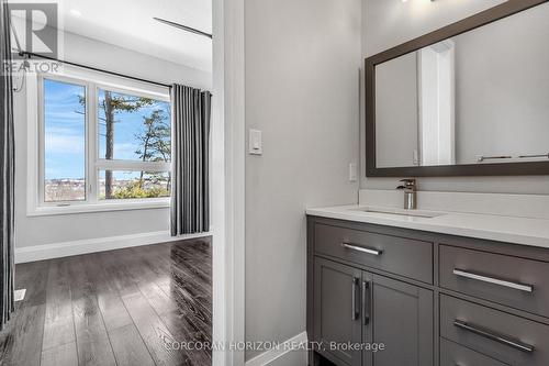 111 Grand Ridge Drive, Cambridge, ON - Indoor Photo Showing Bathroom