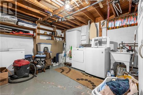 77 Lawfield Drive, Hamilton, ON - Indoor Photo Showing Laundry Room