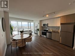 613 - 859 THE QUEENSWAY  Toronto, ON M8Z 1N8