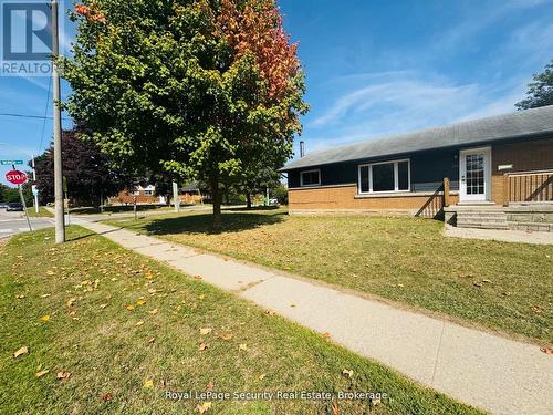 183 Sekura Street, Cambridge, ON - Outdoor