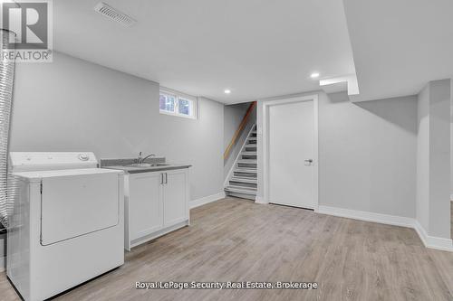 183 Sekura Street, Cambridge, ON - Indoor Photo Showing Laundry Room