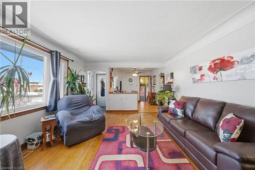 763 Upper Ottawa Street, Hamilton, ON - Indoor Photo Showing Living Room