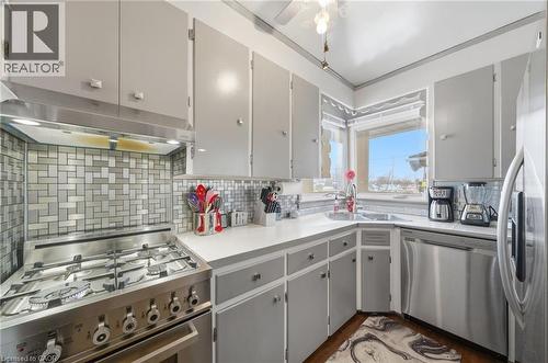 763 Upper Ottawa Street, Hamilton, ON - Indoor Photo Showing Kitchen