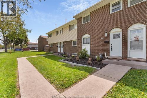 2739 Meadowbrook Lane, Windsor, ON - Outdoor