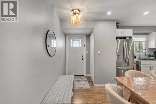 2739 Meadowbrook Lane, Windsor, ON - Indoor
