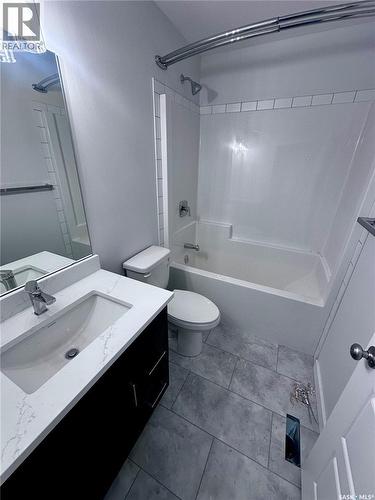 1123 Camden Gardens, White City, SK - Indoor Photo Showing Bathroom