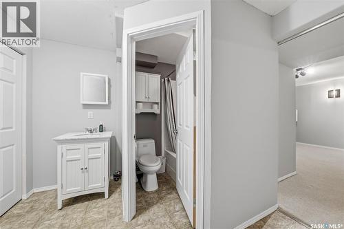 59 103 Banyan Crescent, Saskatoon, SK - Indoor Photo Showing Bathroom