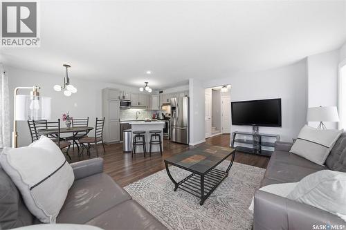 59 103 Banyan Crescent, Saskatoon, SK - Indoor Photo Showing Living Room