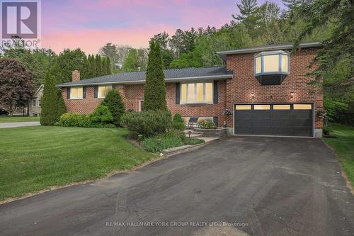 14 ANCHOR COURT  East Gwillimbury, ON L9N 1G1
