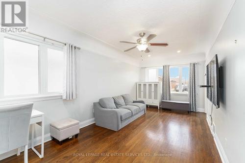 136 Ivon Avenue, Hamilton, ON - Indoor Photo Showing Other Room