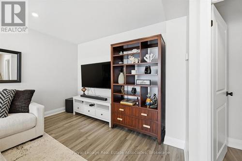 489 Timber Lane, Burlington, ON - Indoor