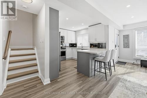 489 Timber Lane, Burlington, ON - Indoor Photo Showing Kitchen