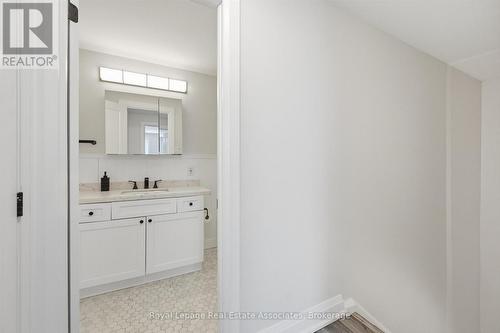 489 Timber Lane, Burlington, ON - Indoor