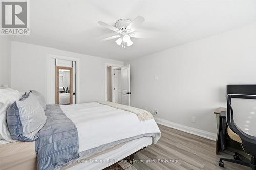 489 Timber Lane, Burlington, ON - Indoor Photo Showing Bedroom