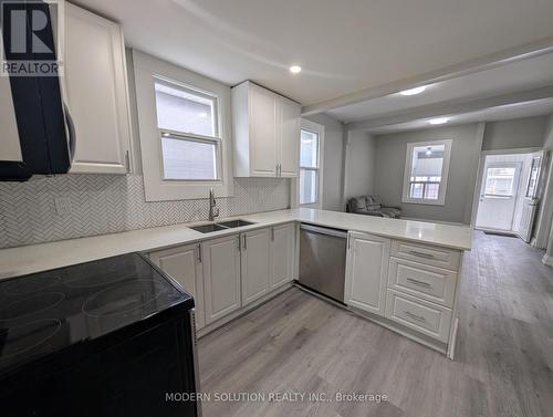266 Beach Road, Hamilton, ON - Indoor Photo Showing Kitchen With Double Sink