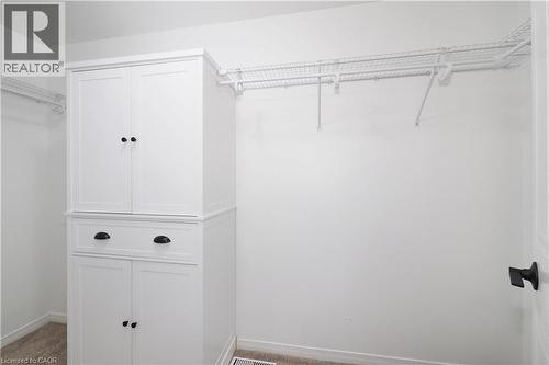 433 Exmoor Street, Waterloo, ON - Indoor With Storage