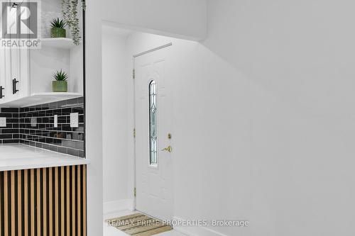 1035 Connery Avenue, Ottawa, ON - 