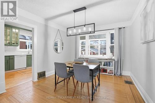 181 Grosvenor Avenue S, Hamilton, ON - Indoor Photo Showing Dining Room