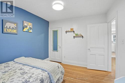 181 Grosvenor Avenue S, Hamilton, ON - Indoor Photo Showing Bedroom