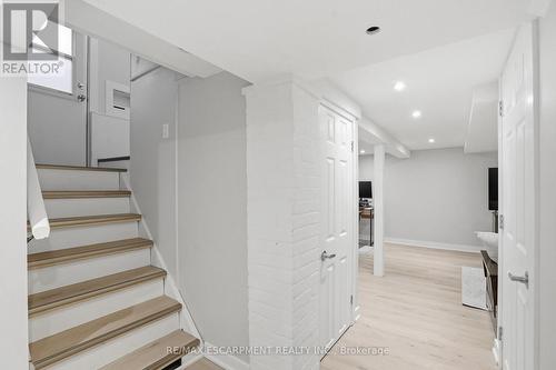 181 Grosvenor Avenue S, Hamilton, ON - Indoor Photo Showing Other Room