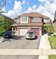 33 REVELSTOKE PLACE  Brampton, ON L6R 3G3